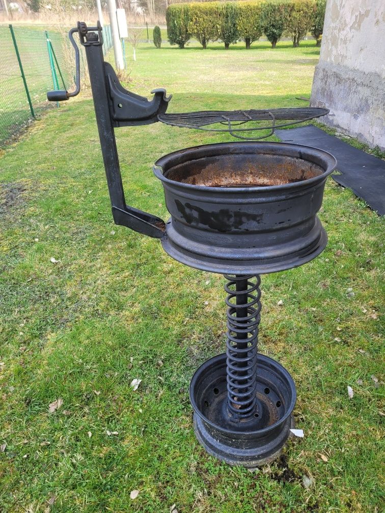 Grill węglowy robiony