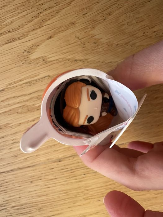 Kinder joy stranger things funko figurka Max