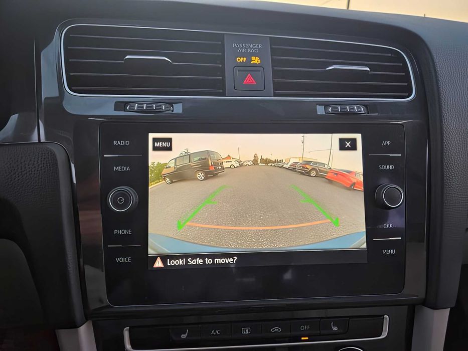 Volkswagen Golf      2019