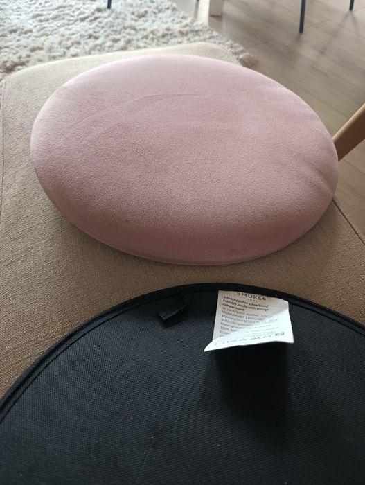 Pufa że schowkiem na zabawki. Smuxee.