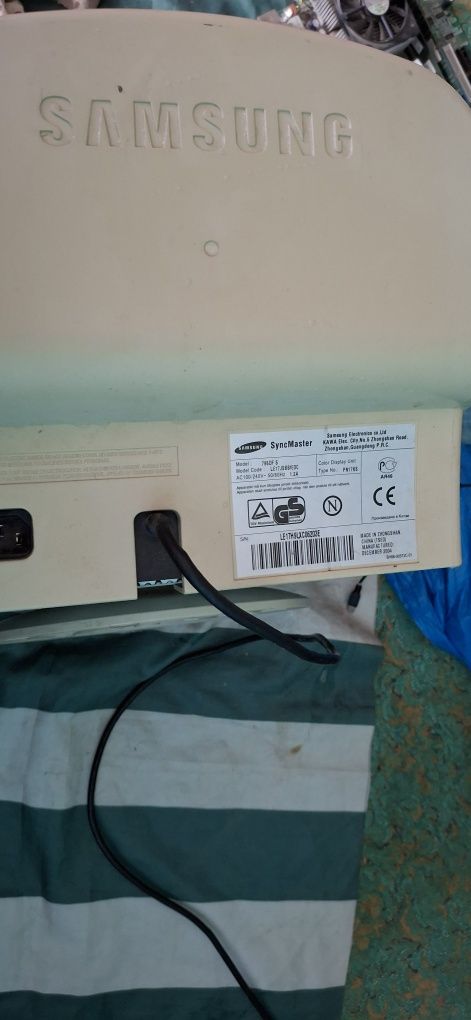 Монитор Samsung SyncMaster 795DF.