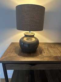 Lampa stołowa z abażurem
