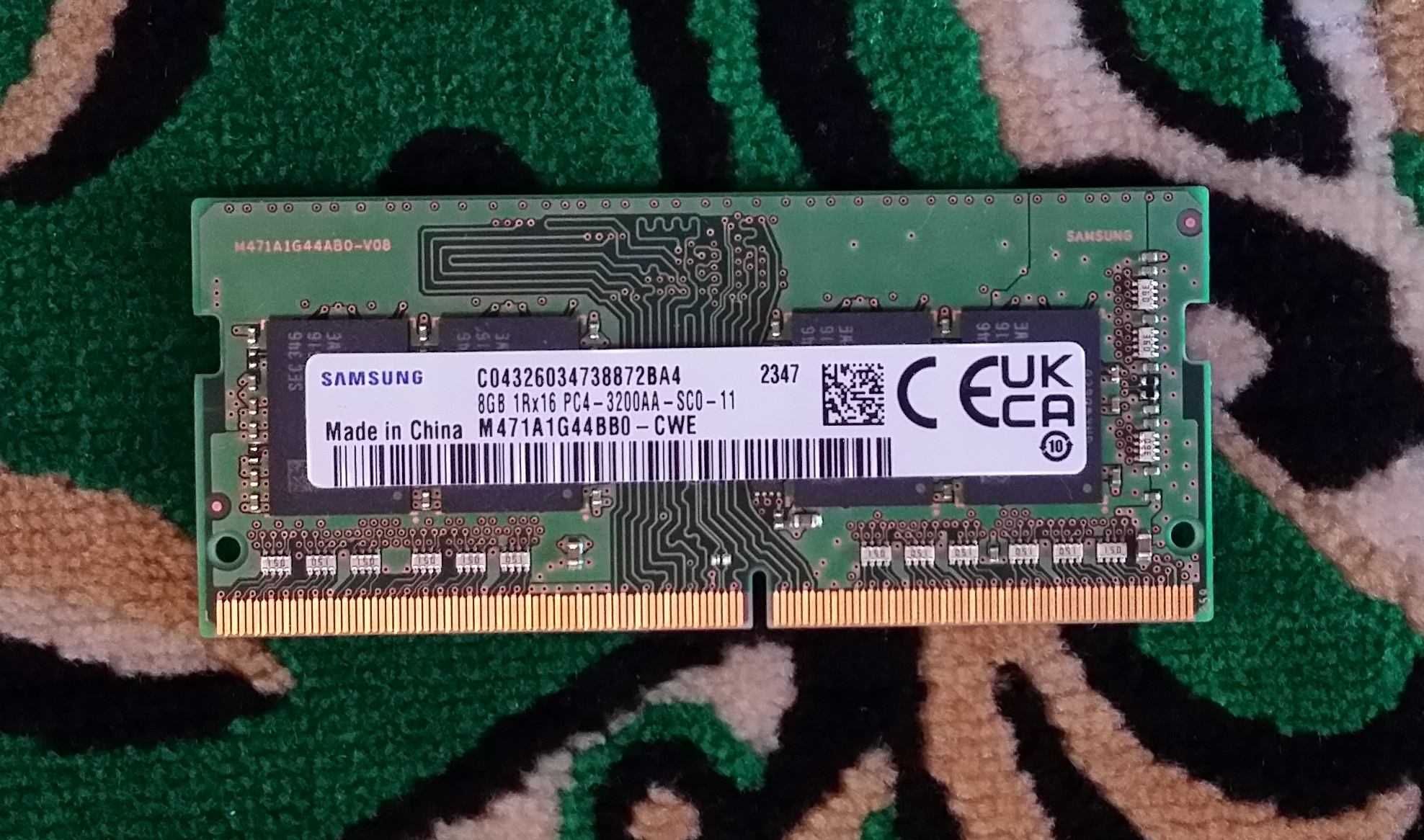 Нова оперативна память SoDimm Samsung на 8 Гб DDR4-3200