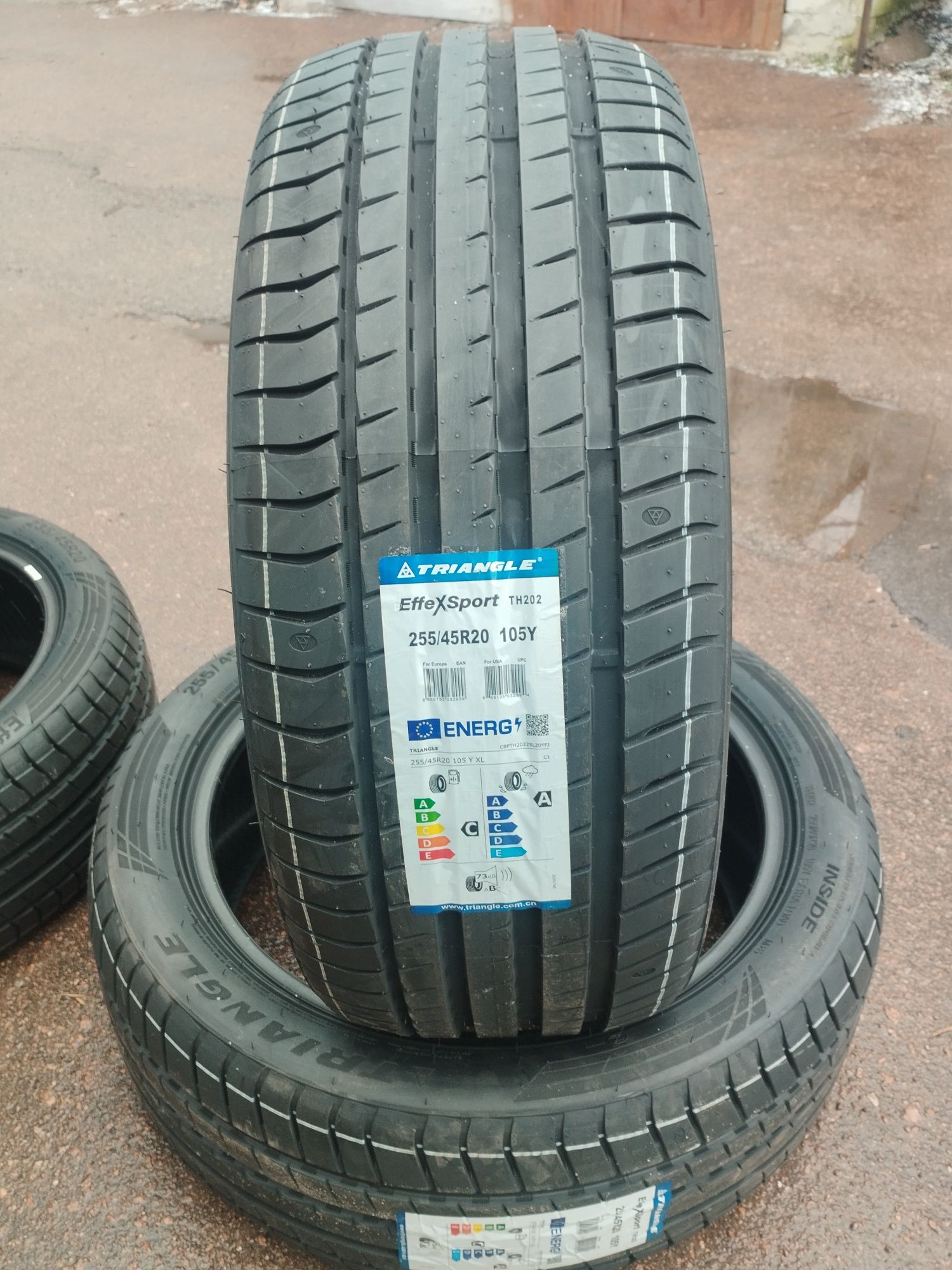 Шини Літні
235/50 R20 104W XL Triangle EffeXSport TH202