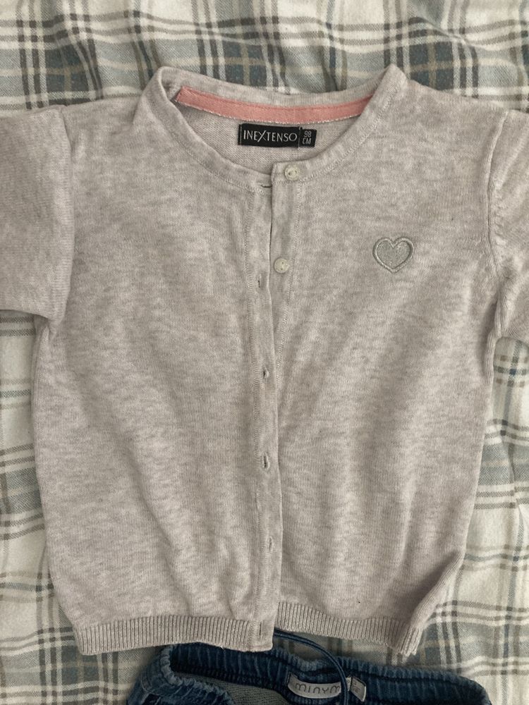 Jeansy, bluzka i sweter rozmiar 98