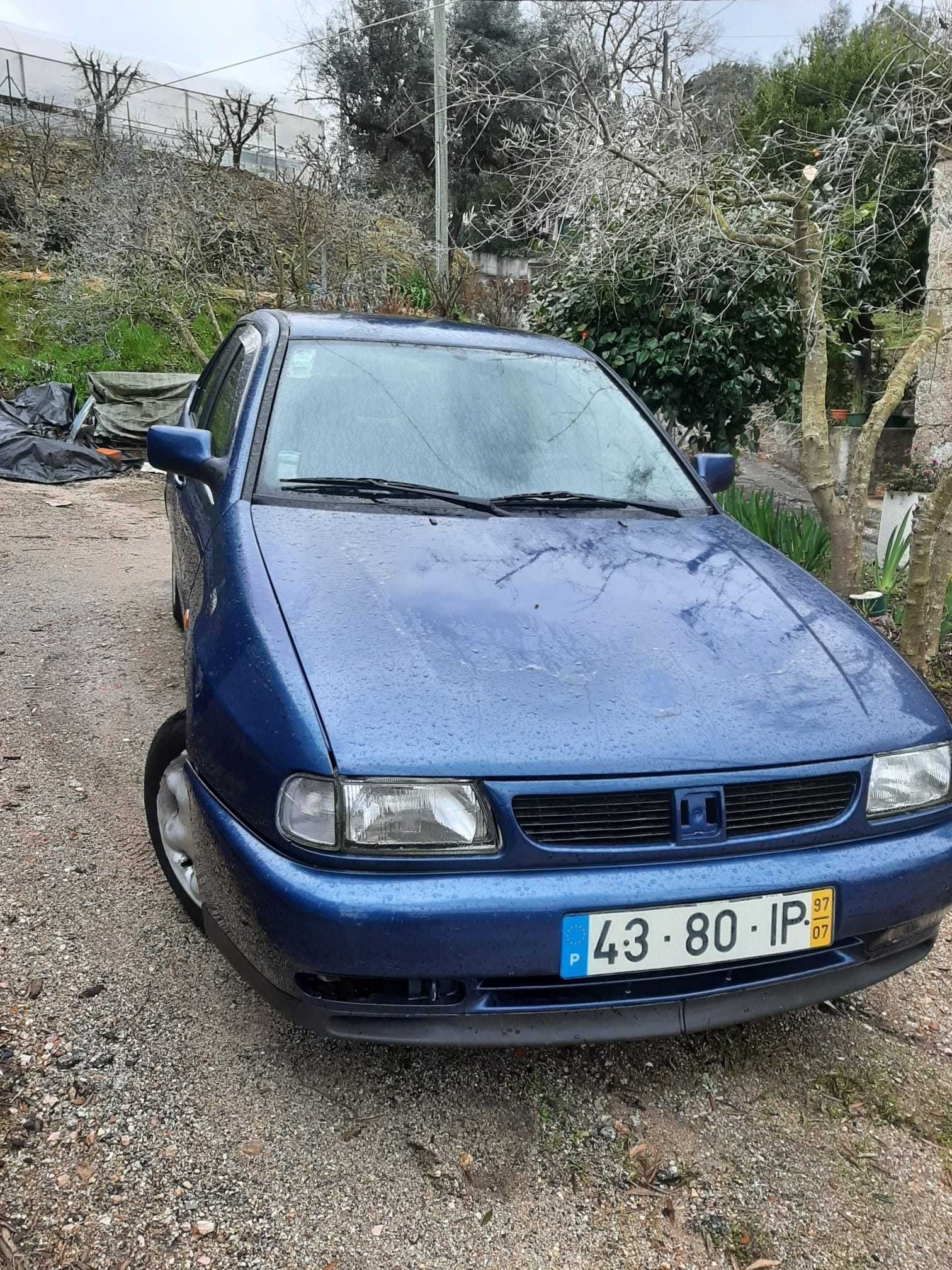 Carro usado - Seat Cordoba 1.4 Gasolina