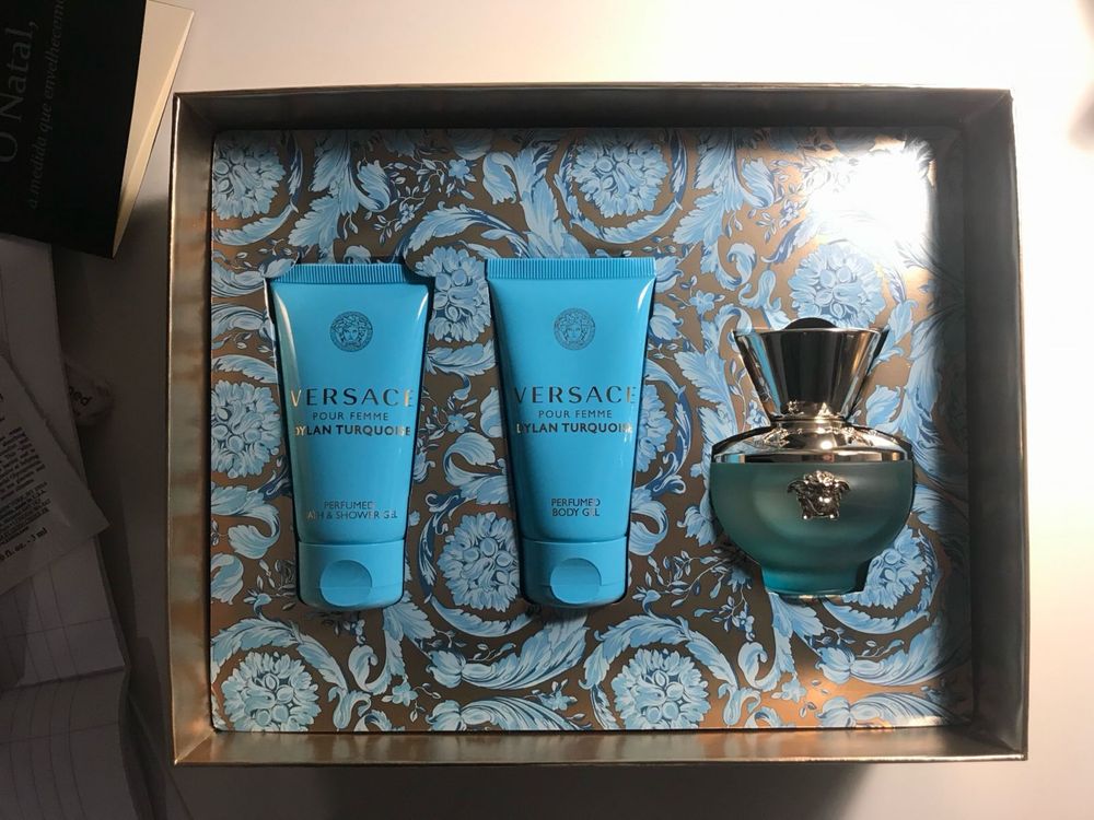 Perfume versace caixa com gel de banho creme hidratante
