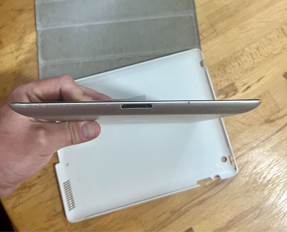 Apple iPad 3 Wi-Fi 32GB (MC706RS/A)