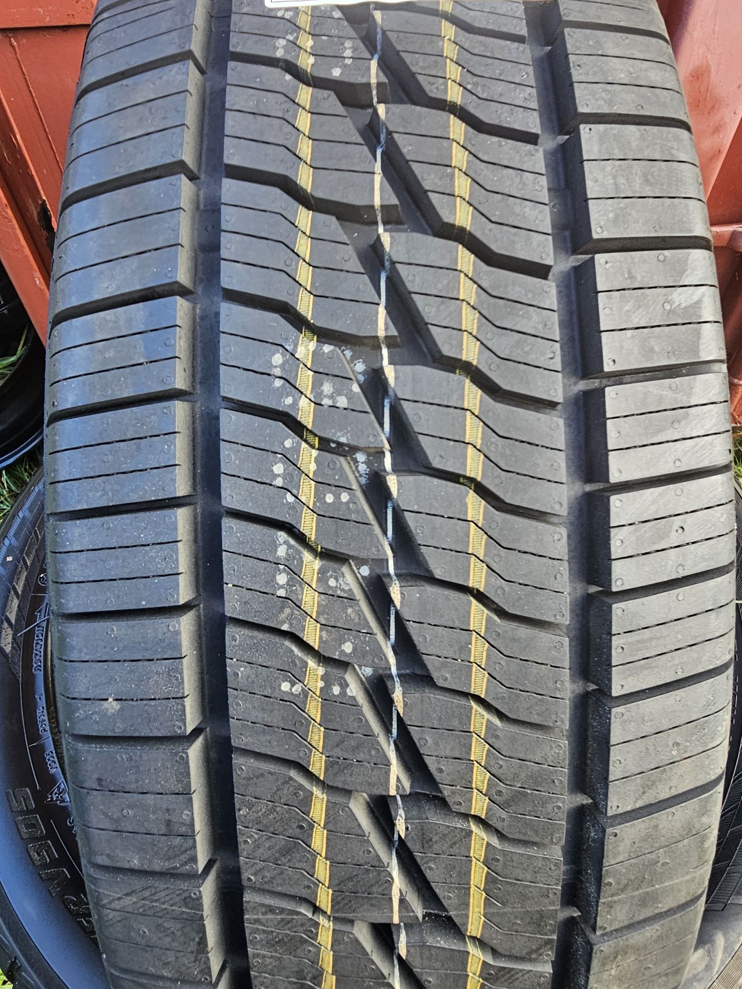 205/65R16C 107/105T Firestone Vanhawk Multisseason