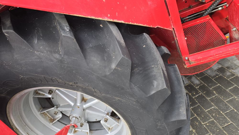 Комбайн масей фергусон MF20