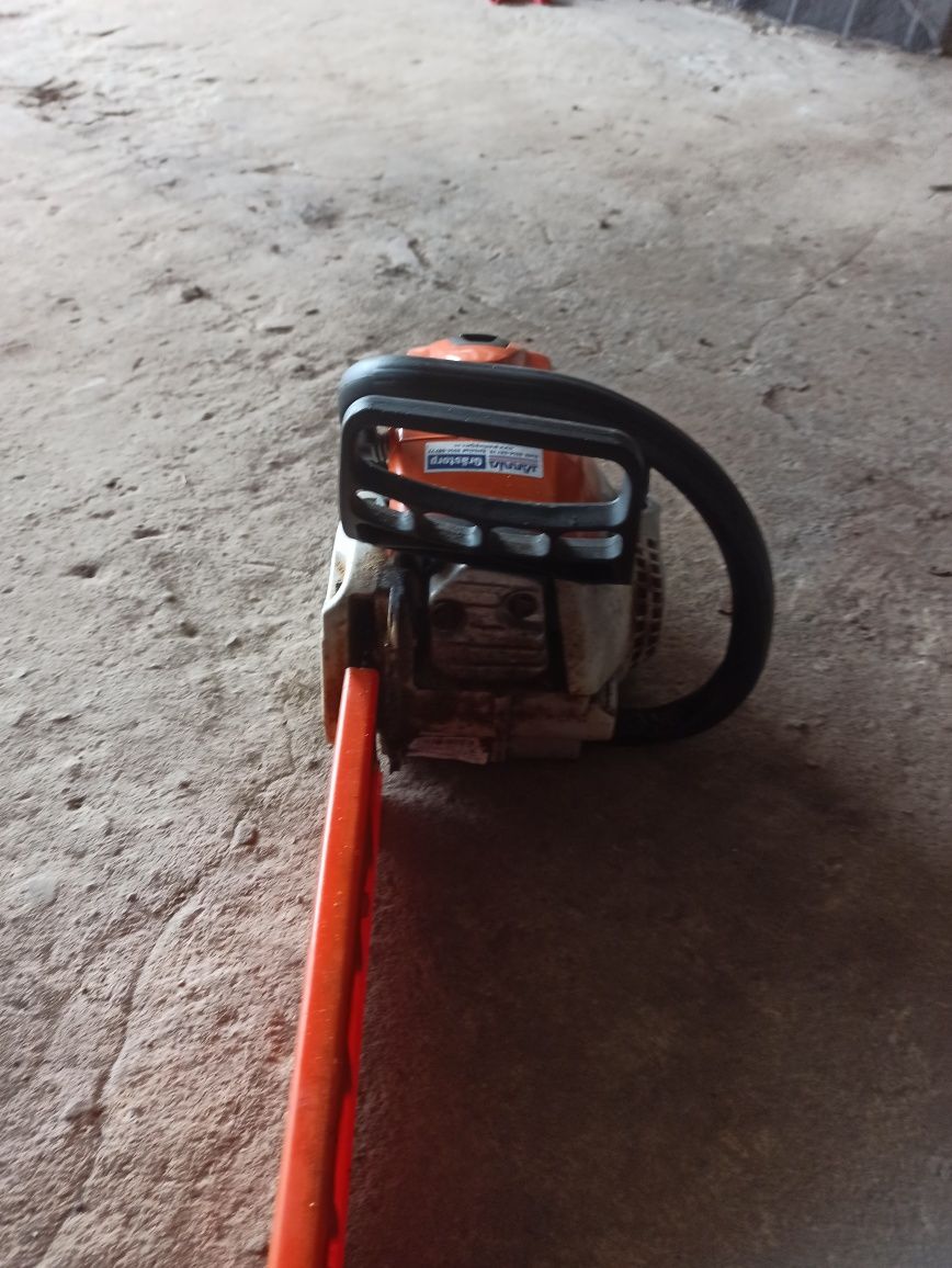 Stihl MS180C PIla spalinowa do drzewa