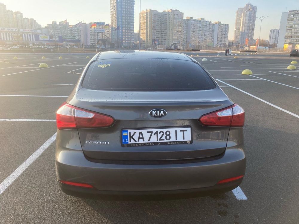 Продаж автомобілю KIA Cerato