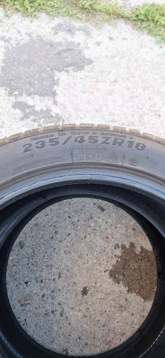 Opony wielosezonowe 235/45 R18 MINERVA