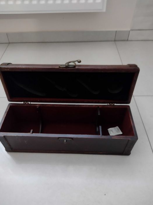 Ozdobny kuferek do alkoholu