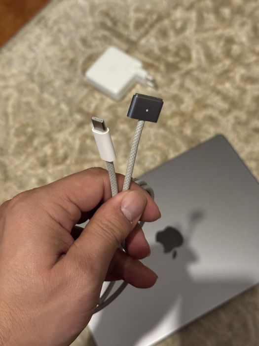 Macbook Pro 14” M2 Pro + 16gb ram + 512gb SSD