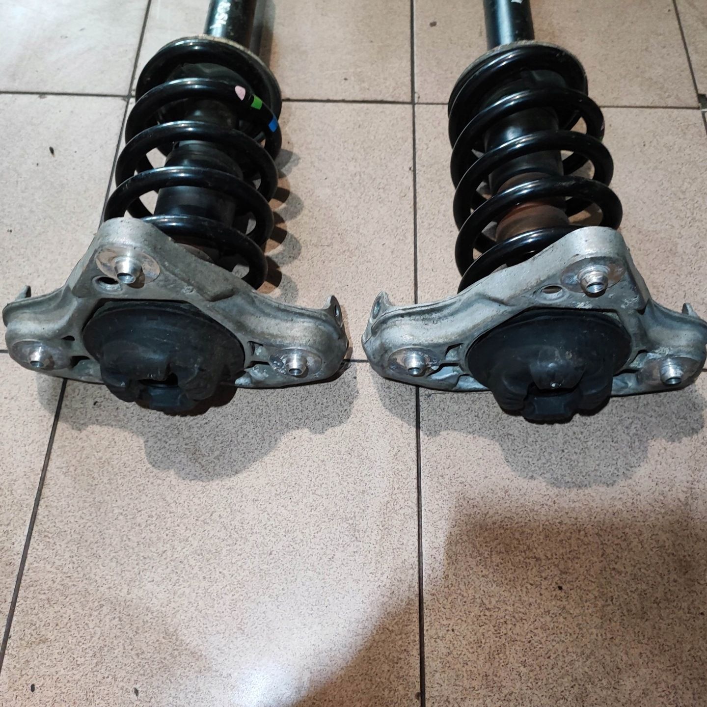Amortyzator sprężyna Audi A4 B6 2.4 2.5 3.0 V6 Automat Quattro