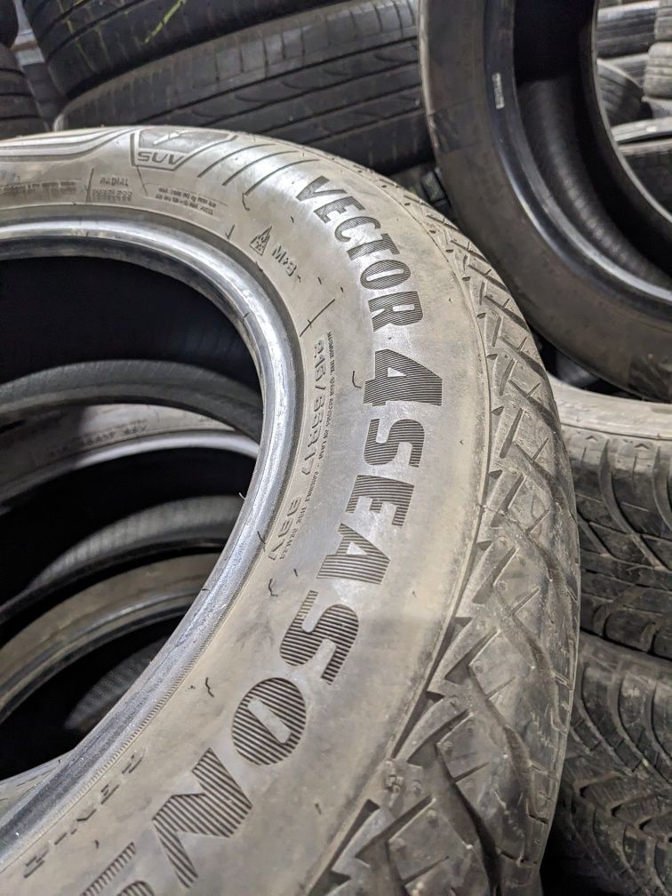 215/65r17 Goodyear 2020рік всесезон