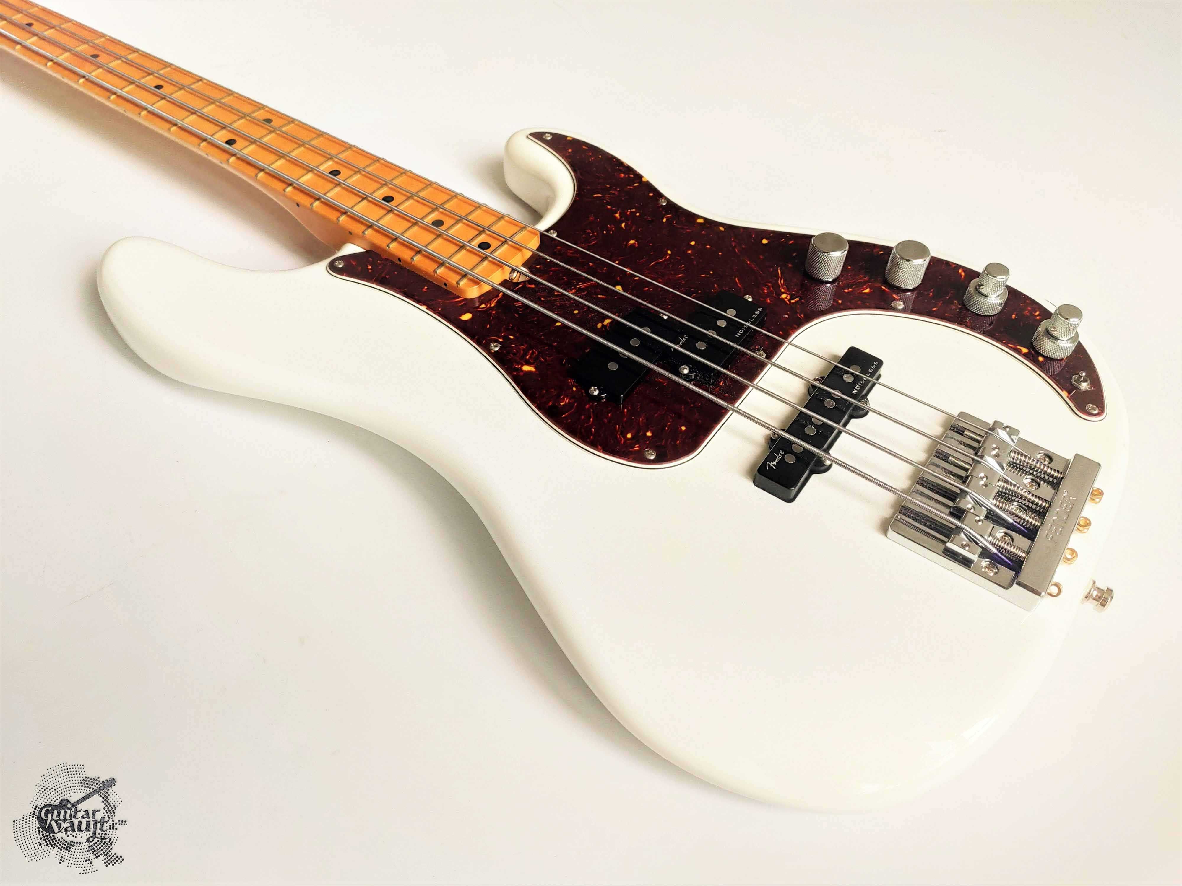 Mint! Fender® American Ultra Precision Bass® '2019 Arctic Pearl w/case