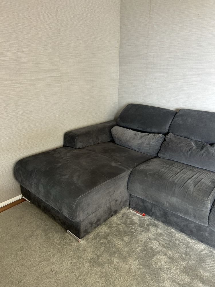Sofa com chaise- longue,  em muito bom estado com encostos flexiveis