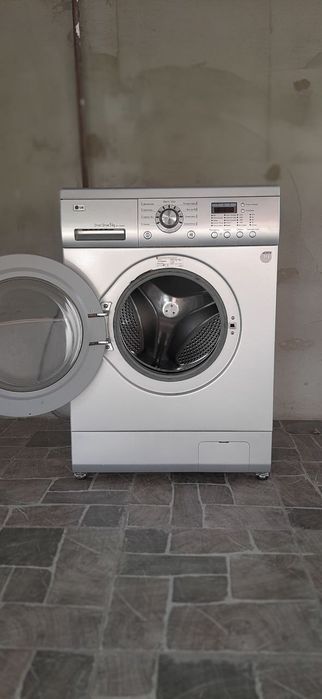 Пральна машина LG