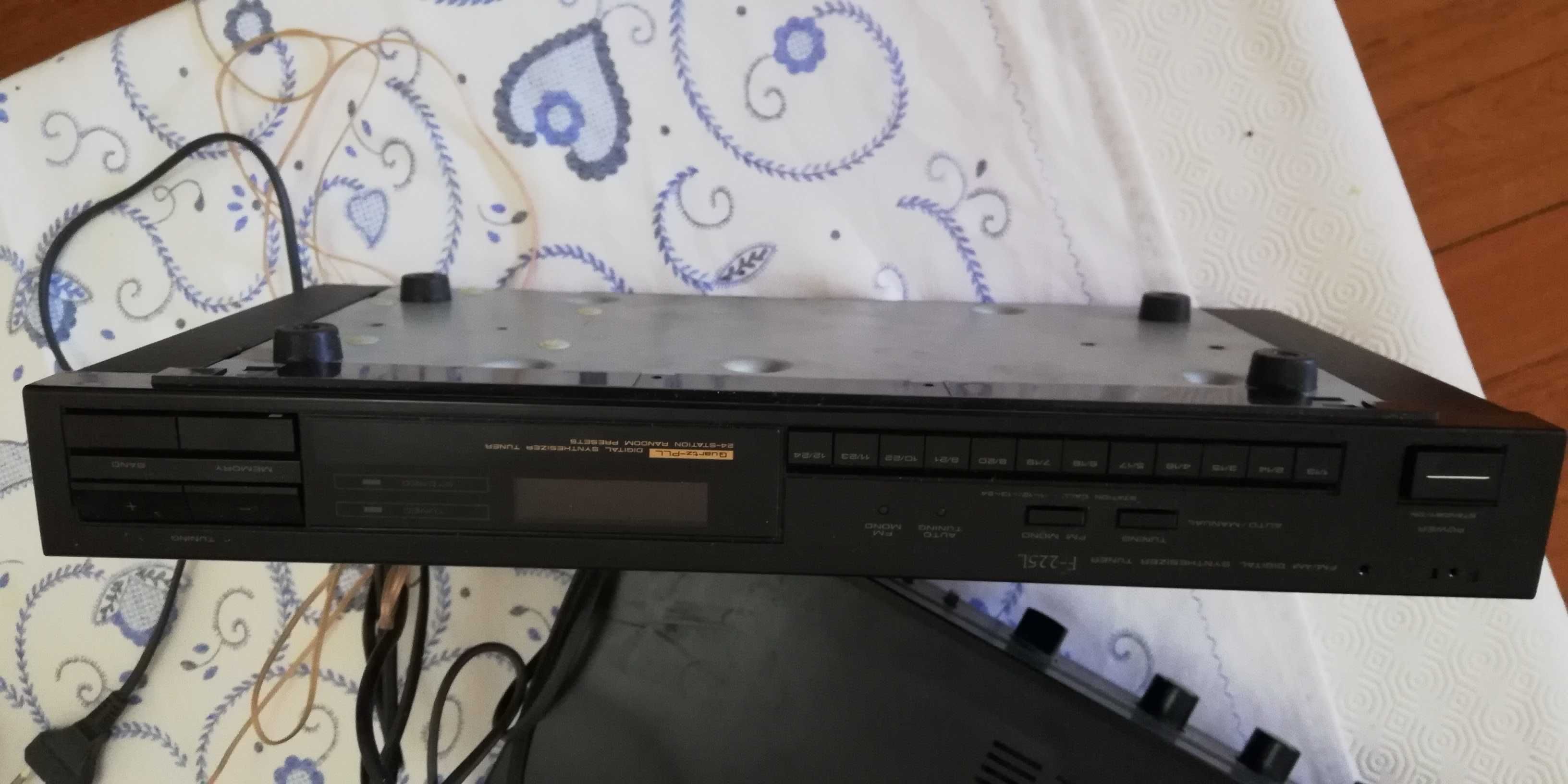 Radio e amplificador demon