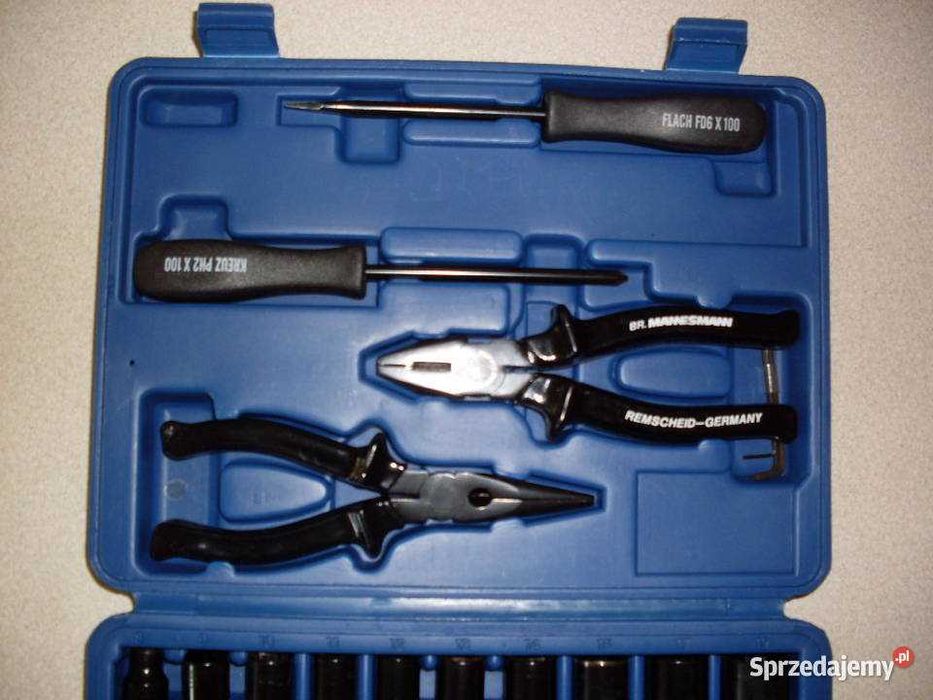 Zestaw narzędzi i kluczy nasadowych w walizce 27x20 x5 cm