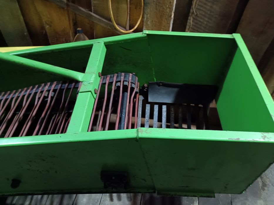 Копалка транспортерна на міні трактор ...с КУНІВ.ХМЕЛЬНИЦЬКА . ОБЛ.