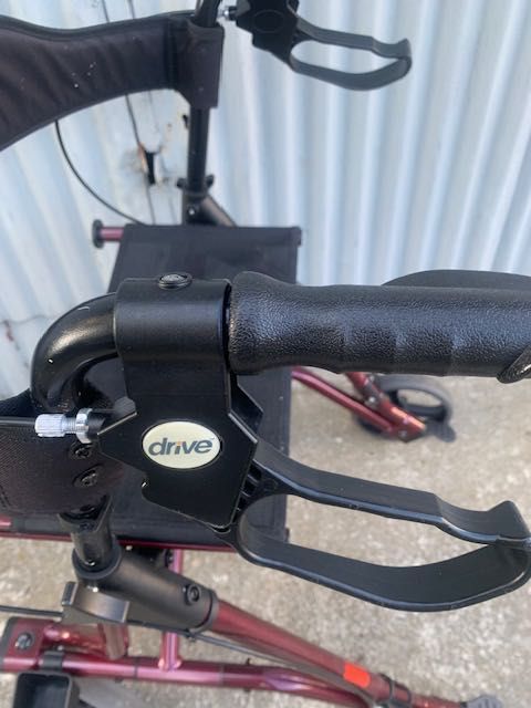 Chodzik balkonik składany czterokołowy podpórka DRIVE 130 kg BORDO