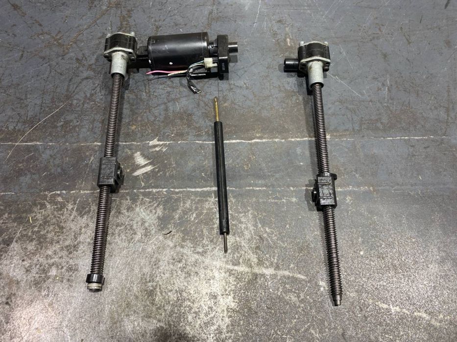 Механизм Подьема Опускания Перемещения с Электромотором Моторчиком