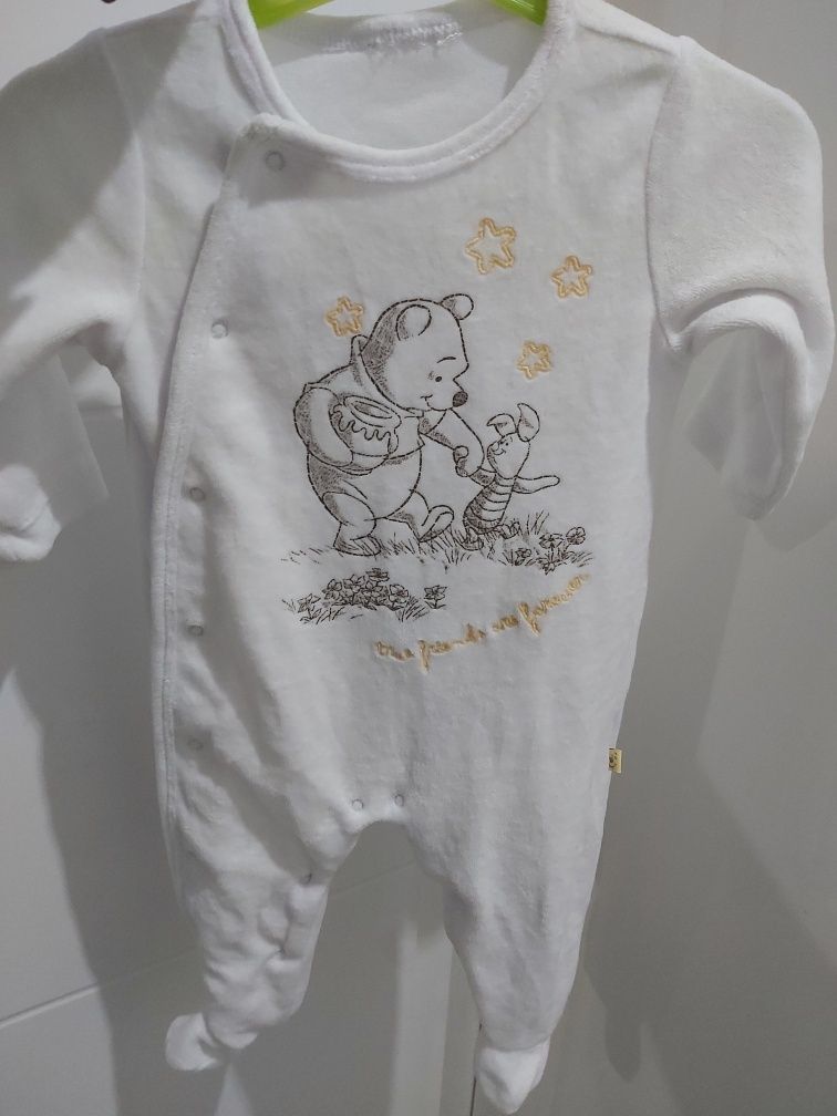 Piękny Pajac z AKSAMITU Weluru z Kubusiem Puchatkiem 68 cm. jak NOWY