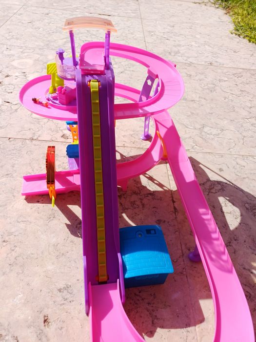 Polly Pocket™ Polly Wheels™ Race to the Mall™ Playset