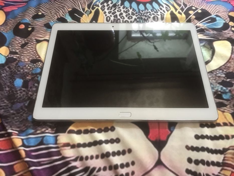 Звонящий планшет Huawei M2. 2/16 GB, экран 10 дюймов. Отличный