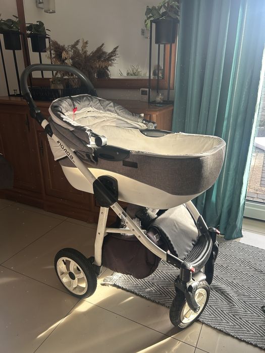 Zestaw dla niemowlaka – wózek 3w1 + bujaczek Lionelo + dodatki