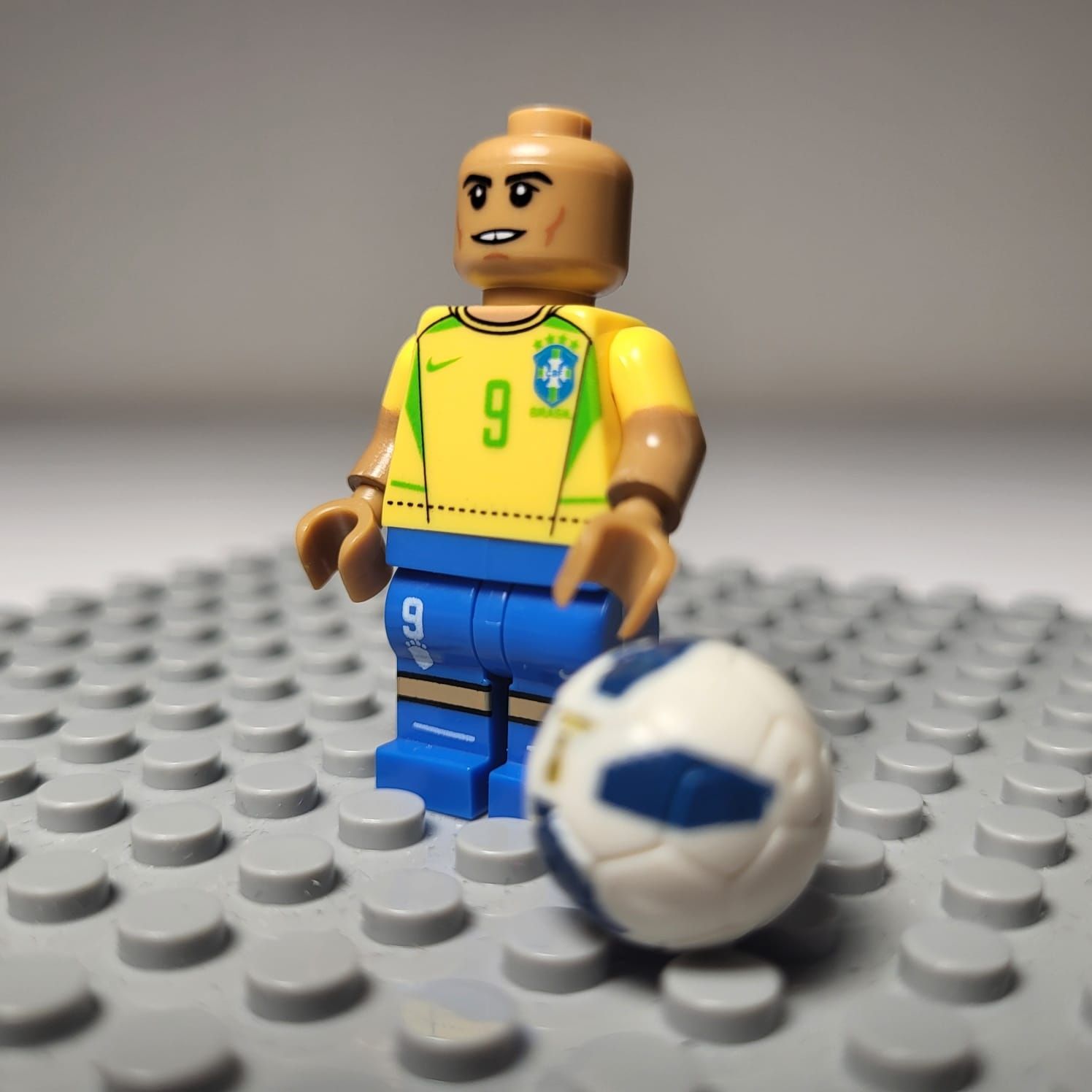 Ronaldo | Brazylia | Gratis Naklejka Lego