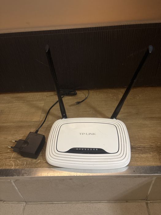 Router tp-link TL - WR841N  1588