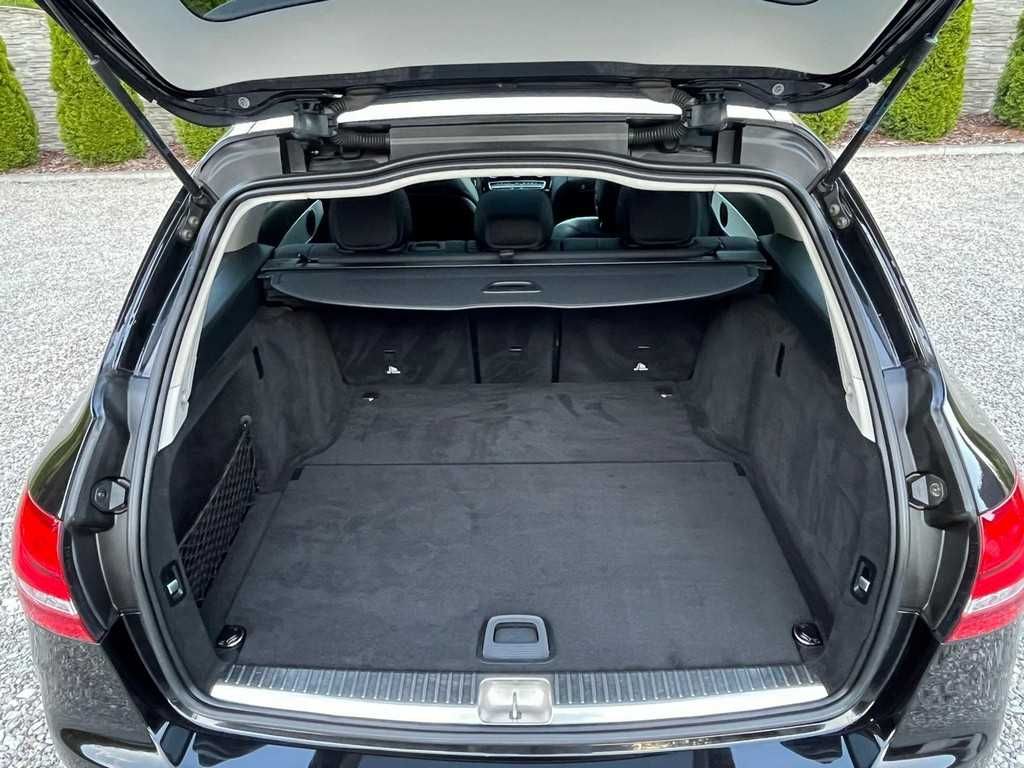 *Mercedes C-Klasa Avantgarde Navi Full Led Panorama 2xPDC Skóra AF18*