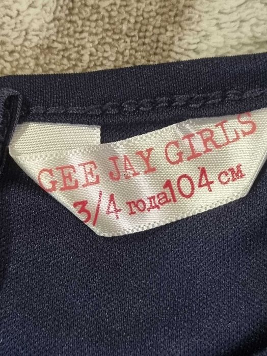 Нарядне плаття на дівчинку