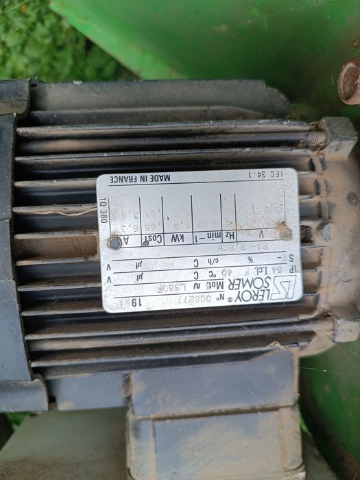 Rozdrabniacz do gałęzi i kompostu Viking na siłę