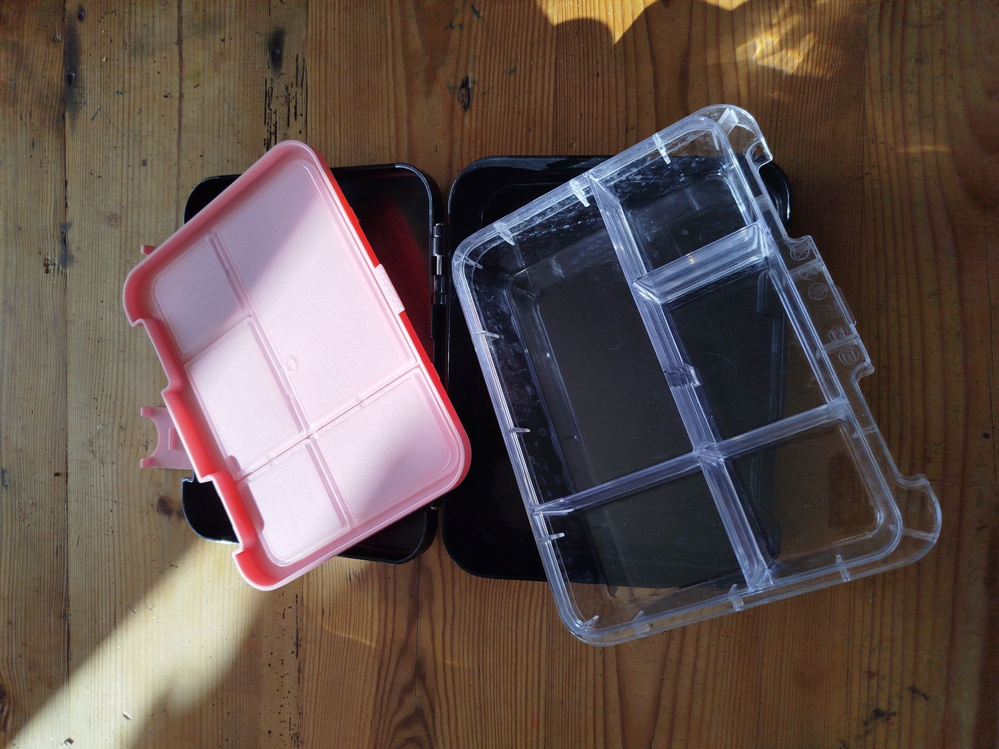 Lunchbox Smiggle kosmos czarny z przegródkami