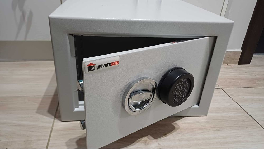 Sejf gabinetowo meblowy