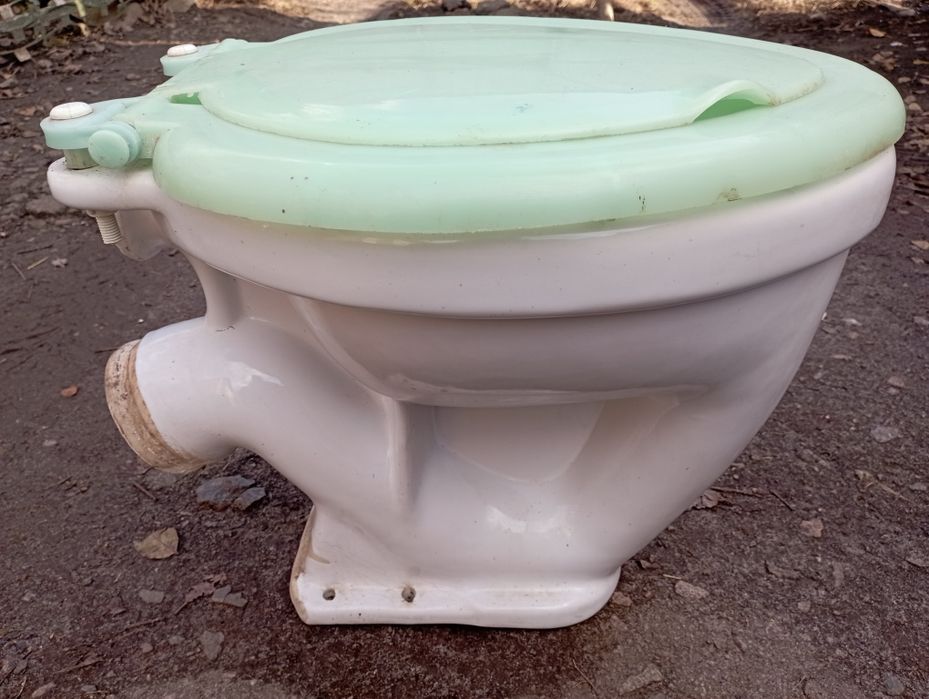 Продам унитаз для строительства