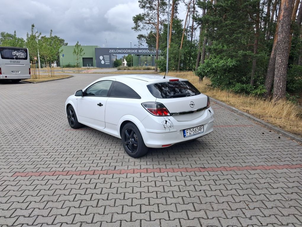 Opel astra gtc 1.4 klima 2009