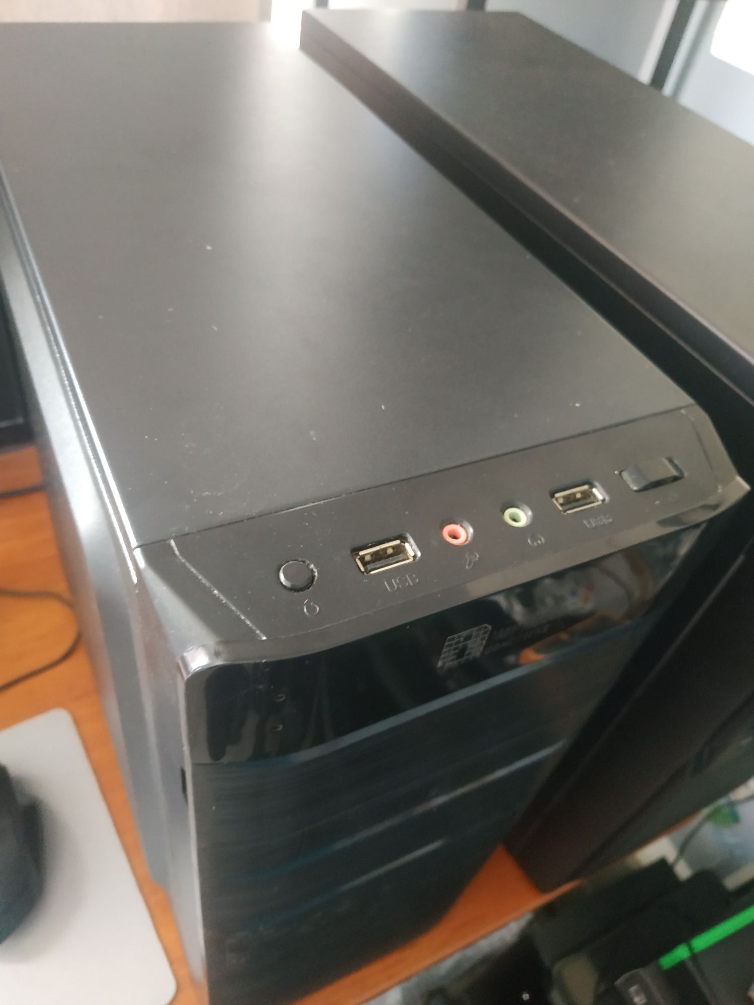 Системный блок Core i3 7100/12GBDDR4/SSD256GB/HDD1TB/Radeon R7 350X 4G
