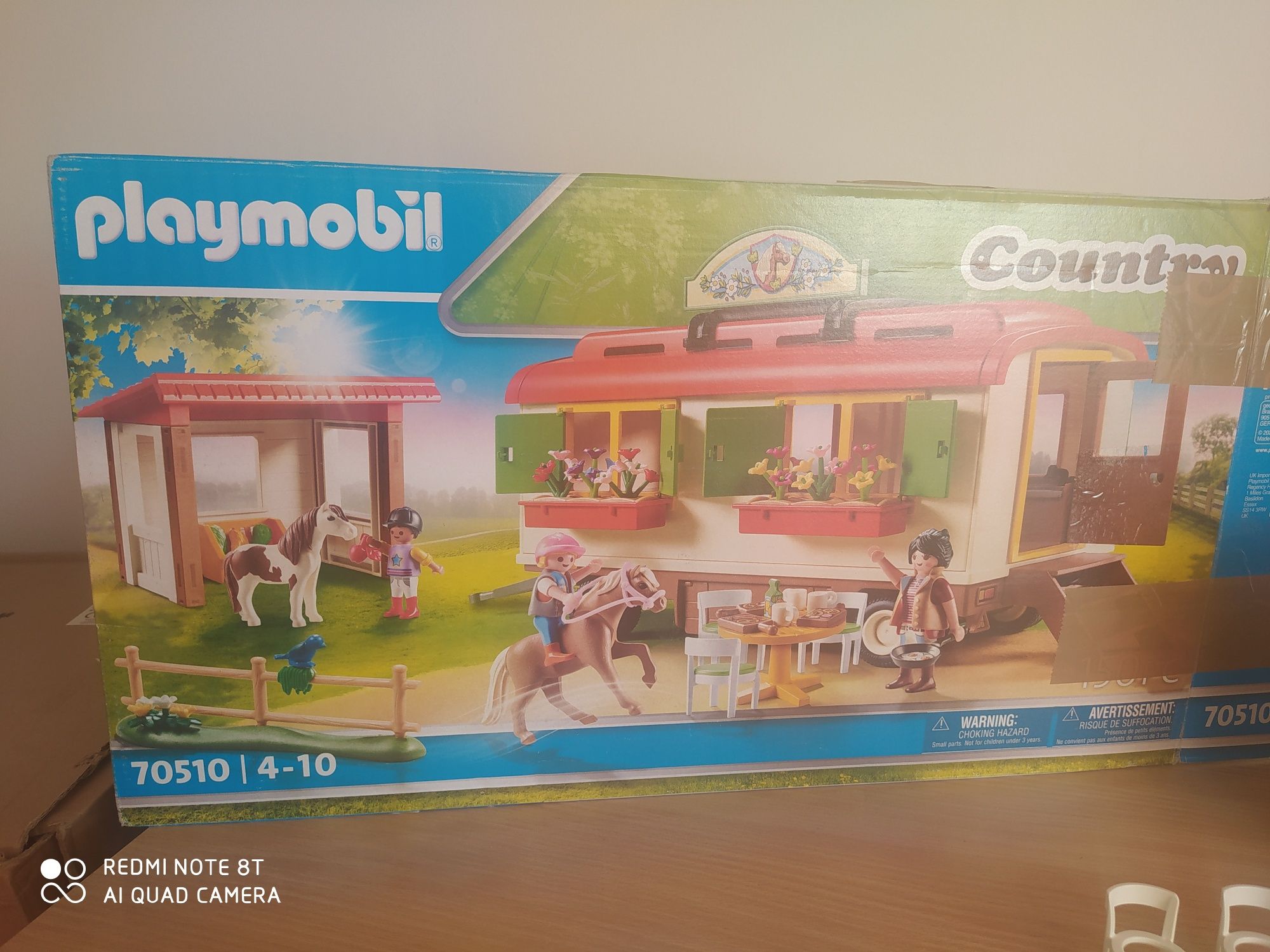 Klocki Playmobil Kemping z kucykami i przyczepą do nocowania 70510