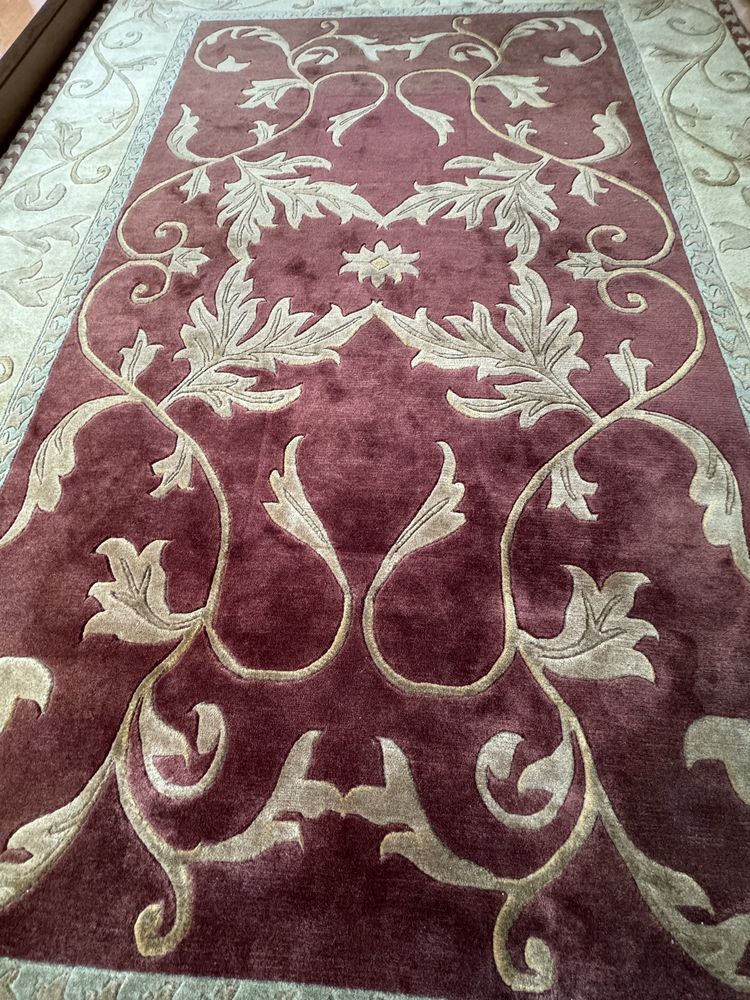 Vendo carpetes de sala,   uma com 3mx2m e outra com 2,3x1,6