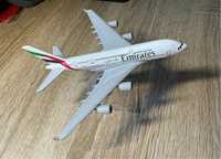 Samolot model 1:400 emirates nowy a380
