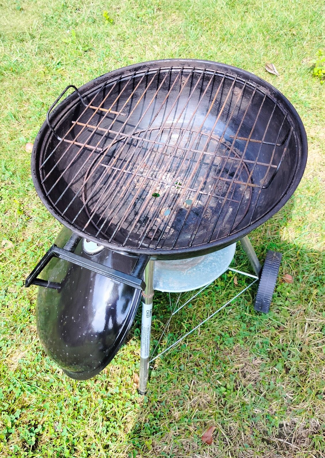 Grill węglowy okrągły