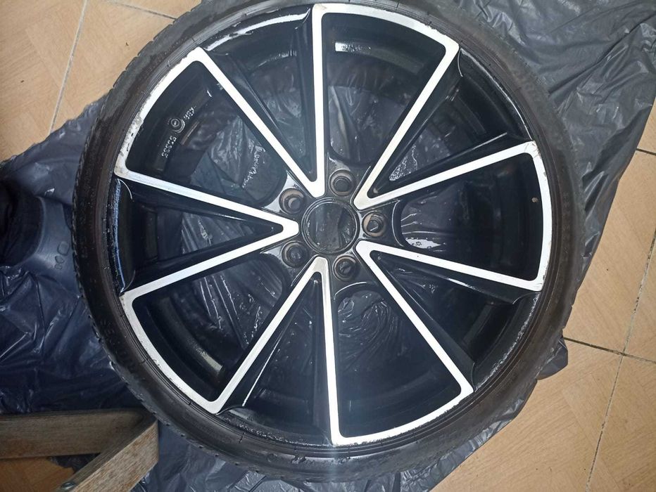 4 Jantes Mercedes R19 com 4 Pneus 225/35/R19 de baixo perfil