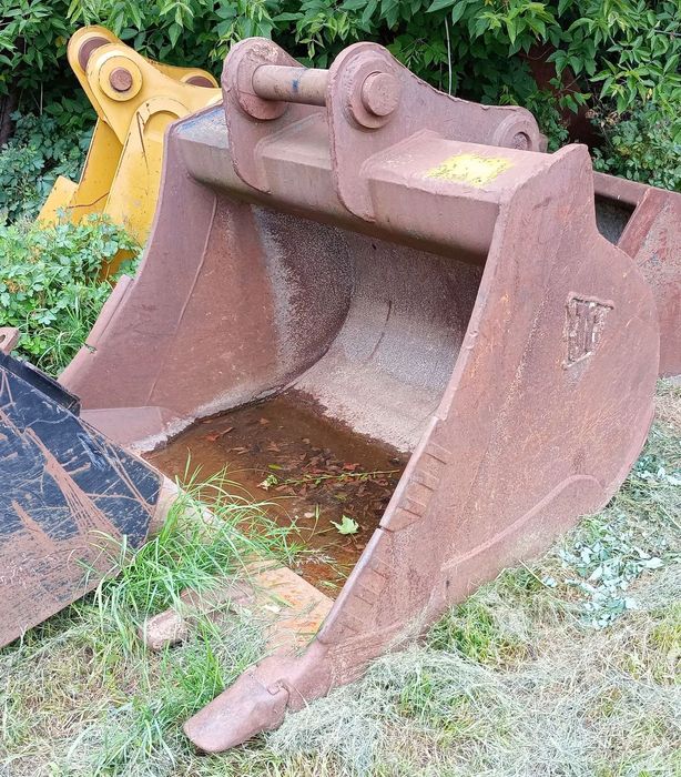 ŁYŻKA KOPIĄCA z zębami JCB 60&quot;, 90mm, 30t
