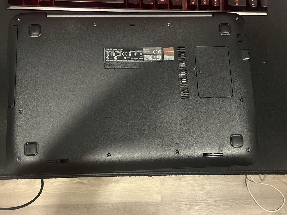 Portátil ASUS – i5, 8GB RAM, SSD + Gráfica Dedicada